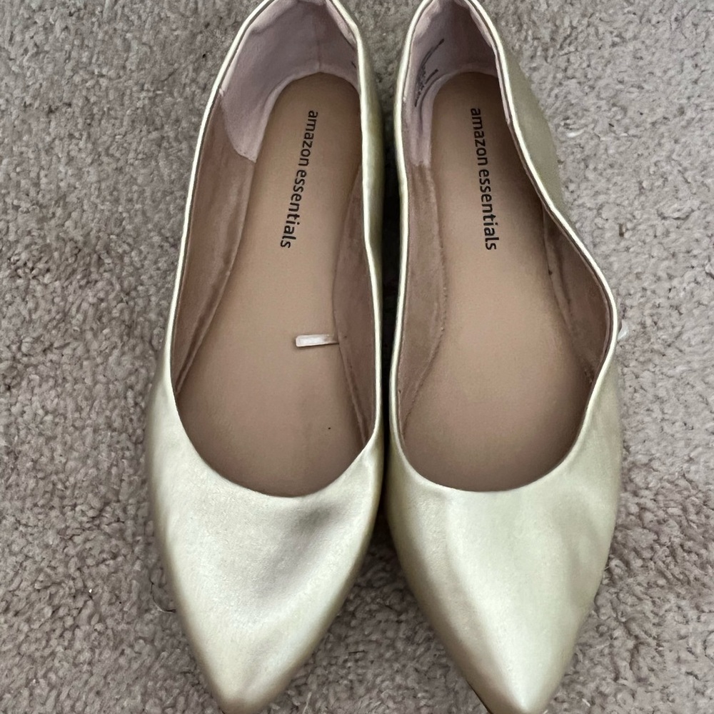 Gold flats🎉